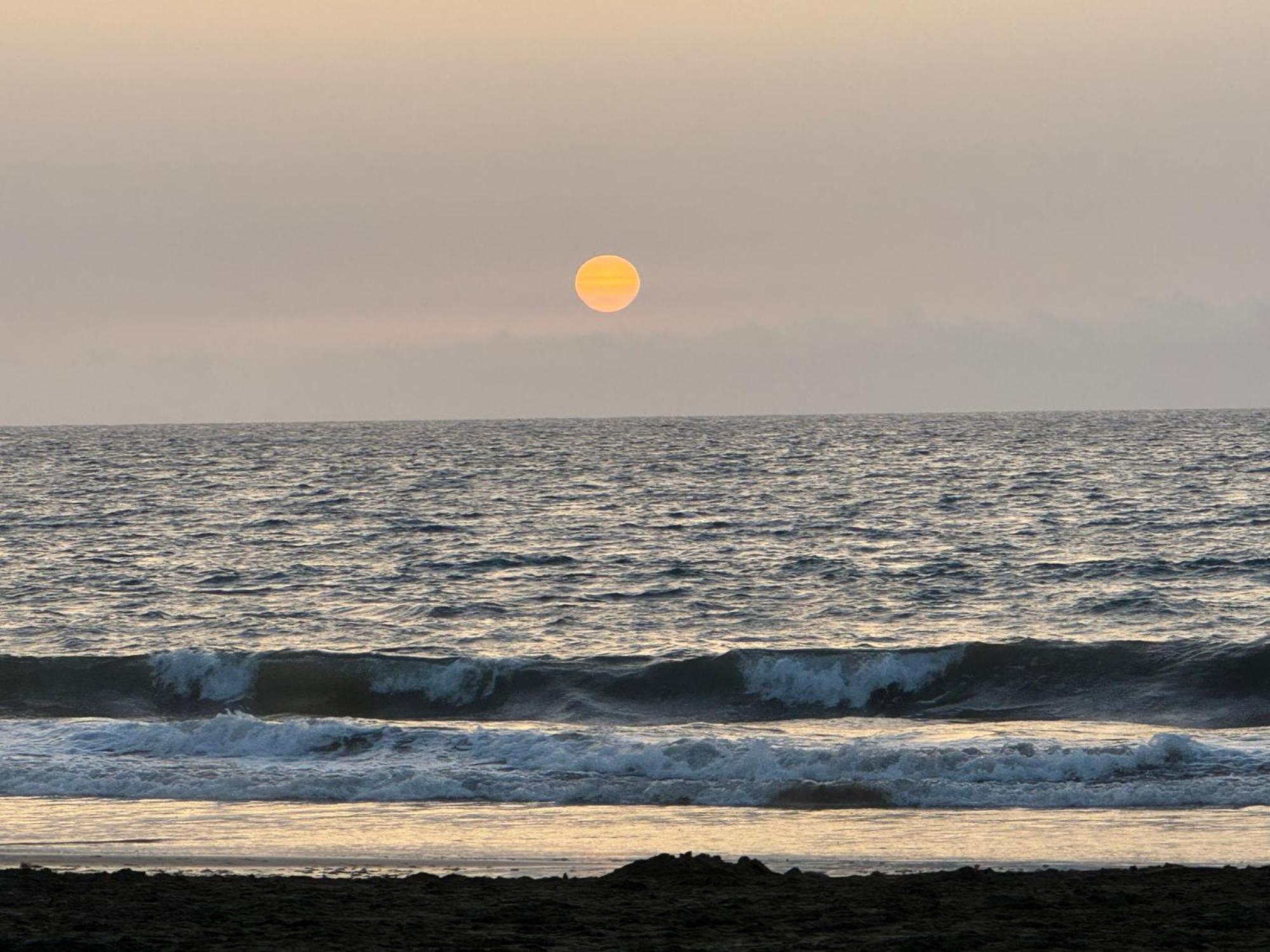 Vistas Mar Playa Canteras Primera Linea Wifi Appartamento