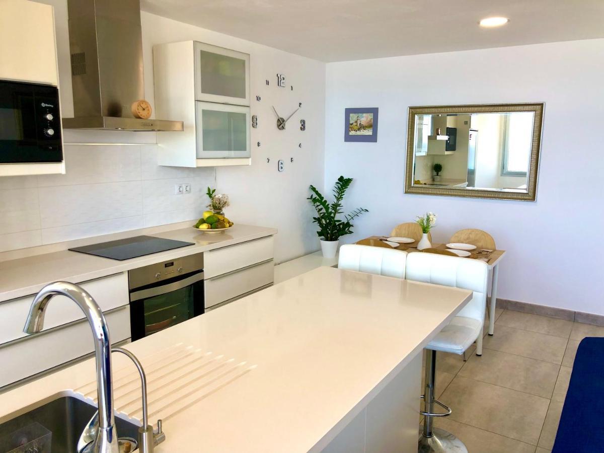 Vistas Mar Playa Canteras Primera Linea Wifi Apartamento *